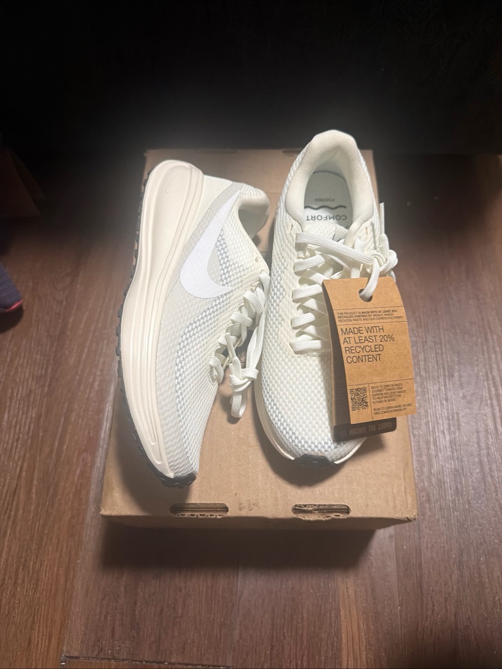 New Nike Revolution 8 Shoes Women's Size 5.5 White Running Sneakers HJ8485 103